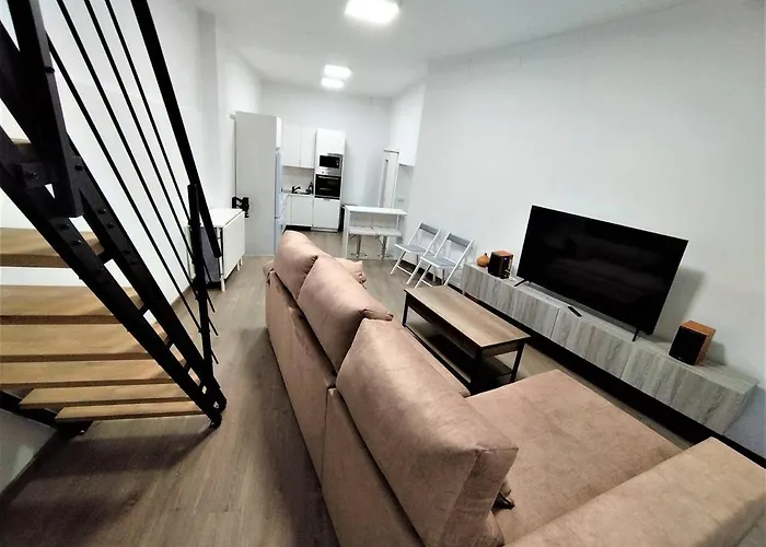 Singular Triplex En Zona Centrica *